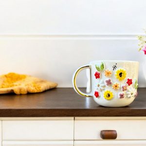 Exquisite Ceramic Mug with Custom Wood Slice Item Box A Timeless Treasure for Coffee and Tea Aficionados