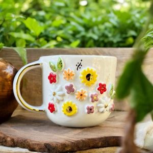 Exquisite Ceramic Mug with Custom Wood Slice Item Box A Timeless Treasure for Coffee and Tea Aficionados