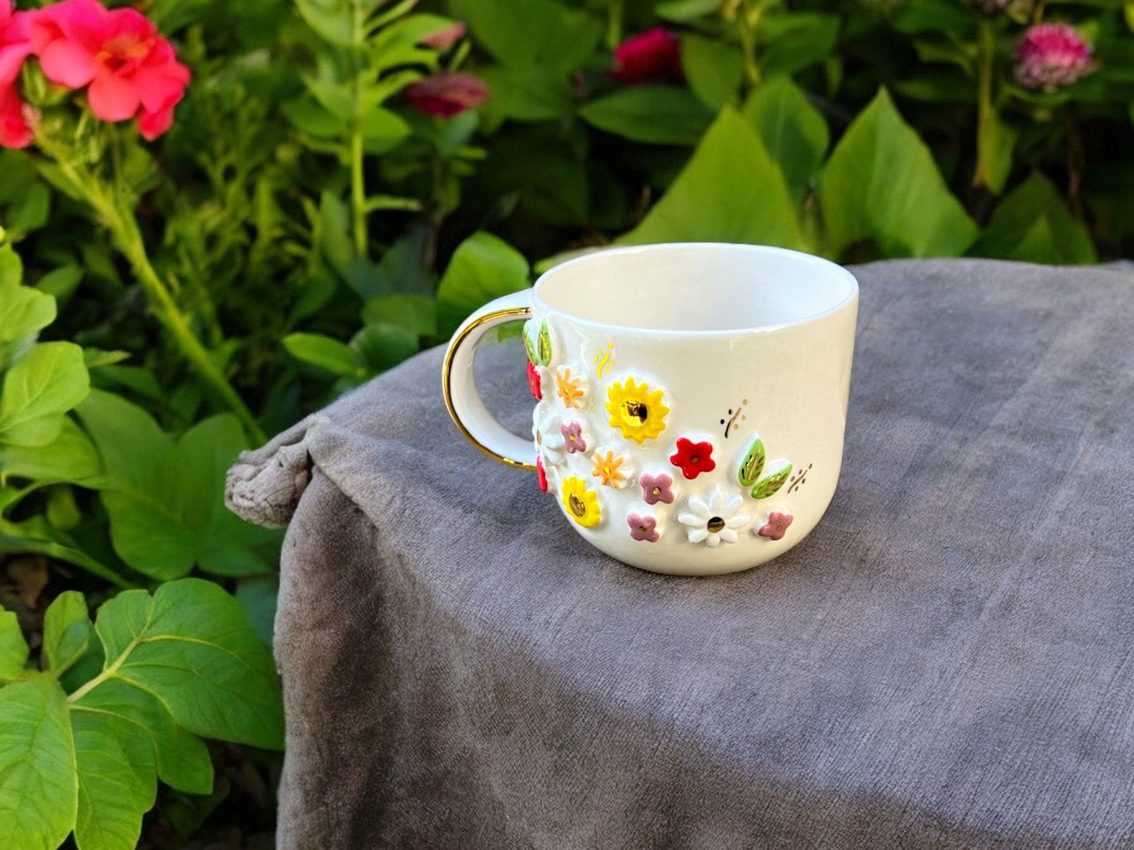 Exquisite Ceramic Mug with Custom Wood Slice Item Box A Timeless Treasure for Coffee and Tea Aficionados - Image 6