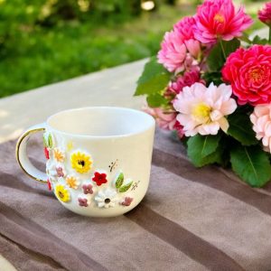 Exquisite Ceramic Mug with Custom Wood Slice Item Box A Timeless Treasure for Coffee and Tea Aficionados