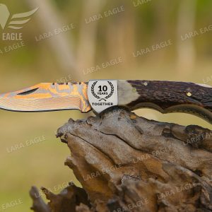Exquisite Damascus Steel Pocket Knife A Timeless Item for Special Occasions
