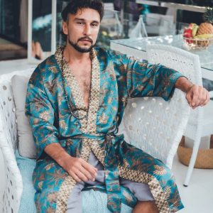 Exquisite Emerald Silk Kimono Embrace Bohemian Elegance