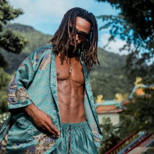 Exquisite Emerald Silk Kimono Embrace Bohemian Elegance