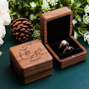 Exquisite Engraved Double Ring Box A Cherished Keepsake for Your Unforgettable Moment