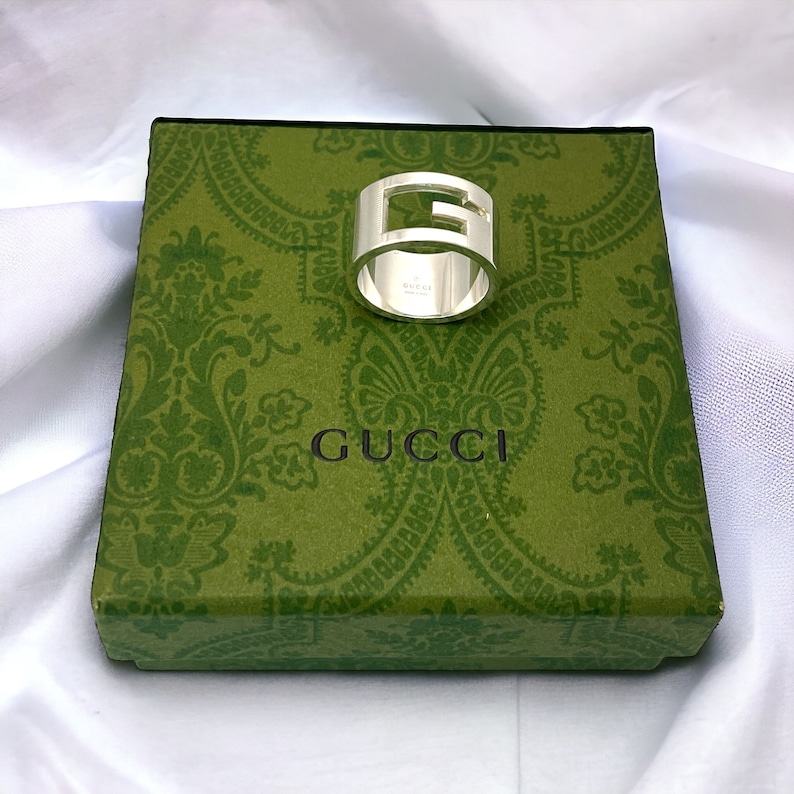 Exquisite Gucci Ring Adorn Your Finger with the Iconic Cut-Out G Logo