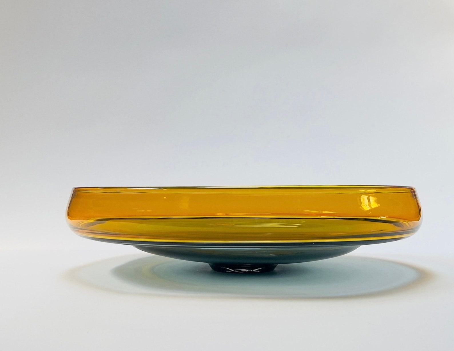 Exquisite Hand Blown Incalmo Glass Bowl A Symphony of Topaz Gold and Grey - Image 3