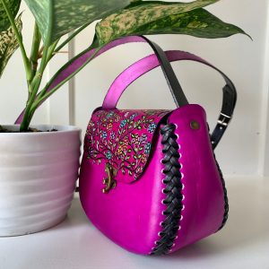 Exquisite Hand-Crafted Mexican Leather Floral Purse A Symphony of Art and Tradition