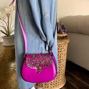 Exquisite Hand-Crafted Mexican Leather Floral Purse A Symphony of Art and Tradition