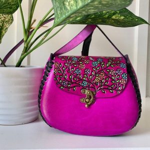 Exquisite Hand-Crafted Mexican Leather Floral Purse A Symphony of Art and Tradition