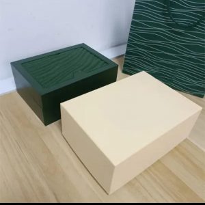 Exquisite Handcrafted Emerald Watch Sanctuary Protect Your Timepieces in Style