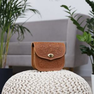 Exquisite Handmade Leather Shoulder Bag A Timeless Item for Her