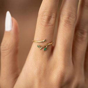 Exquisite Ivy Ring A Timeless Treasure for Her