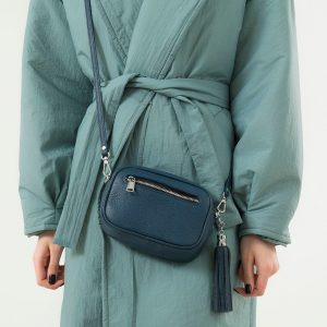 Exquisite Leather Crossbody Bag A Timeless Valentine’s Day Item for Her