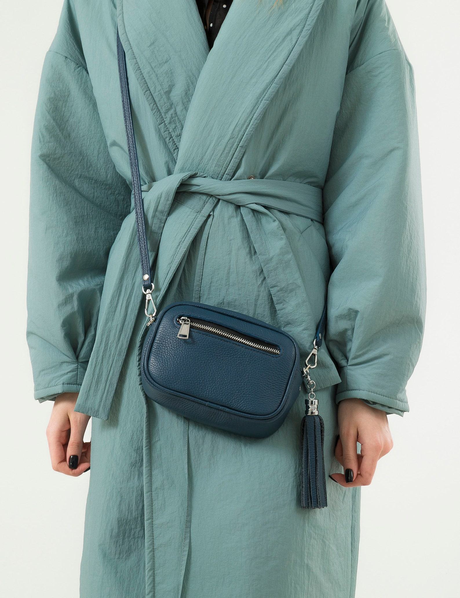 Exquisite Leather Crossbody Bag A Timeless Valentine’s Day Item for Her - Image 5