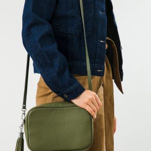 Exquisite Leather Crossbody Bag A Timeless Valentine’s Day Item for Her