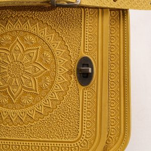 Exquisite Leather Shoulder Bag A Timeless Masterpiece for the Modern Woman