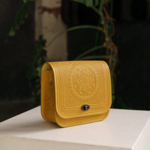 Exquisite Leather Shoulder Bag A Timeless Masterpiece for the Modern Woman