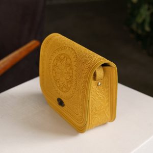 Exquisite Leather Shoulder Bag A Timeless Masterpiece for the Modern Woman