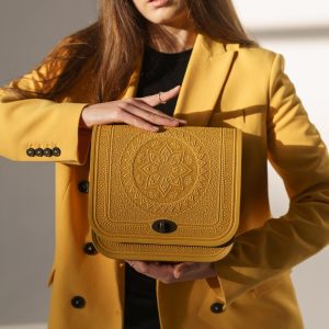 Exquisite Leather Shoulder Bag A Timeless Masterpiece for the Modern Woman