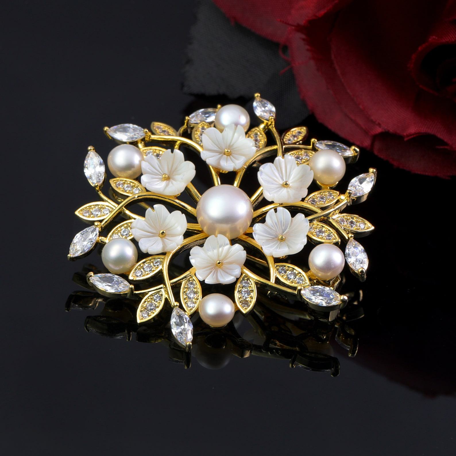 Exquisite Mother’s Day Item Natural Shell Cherry Blossom Brooch for Women