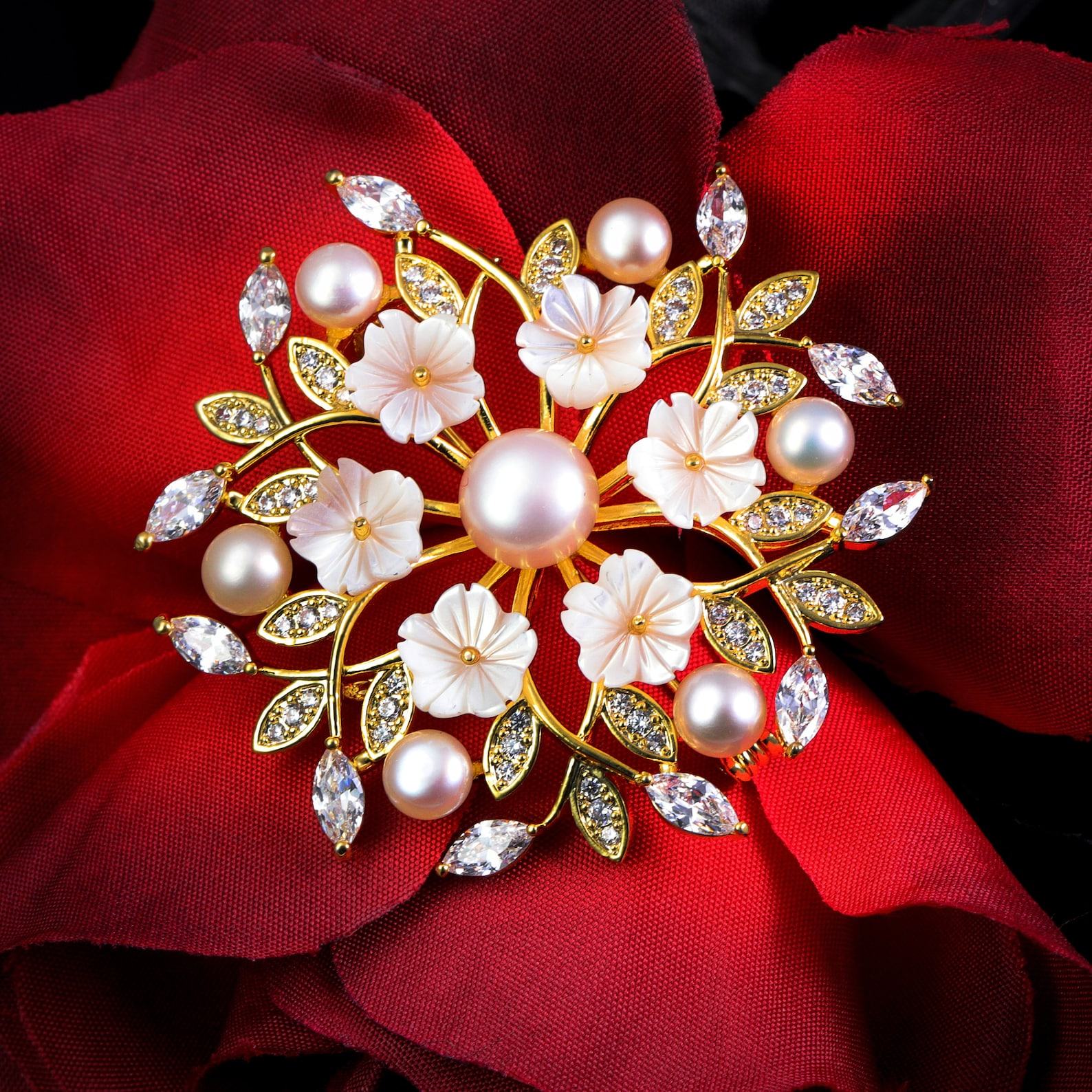 Exquisite Mother’s Day Item Natural Shell Cherry Blossom Brooch for Women