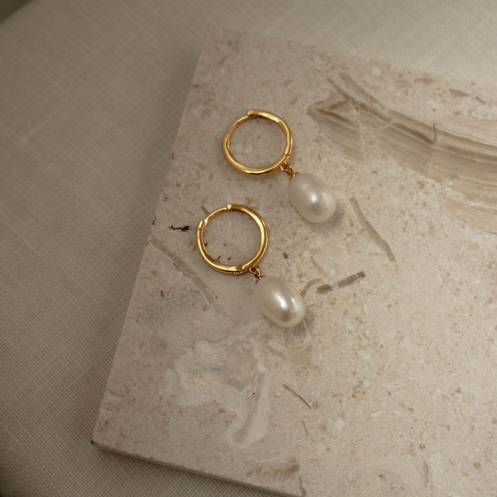 Exquisite Pearl Hoop Huggie Earrings A Timeless Anniversary Item (ER118)