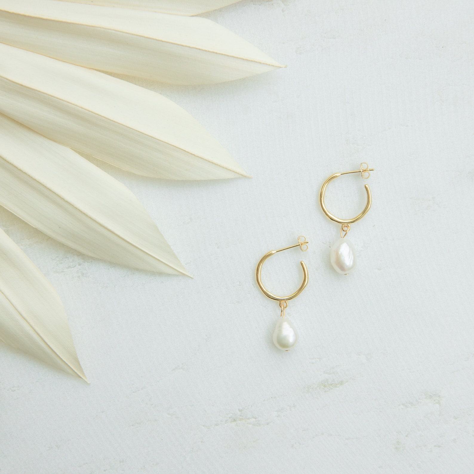 Exquisite Pearl Hoops A Timeless Treasure for Bridesmaids and Beyond