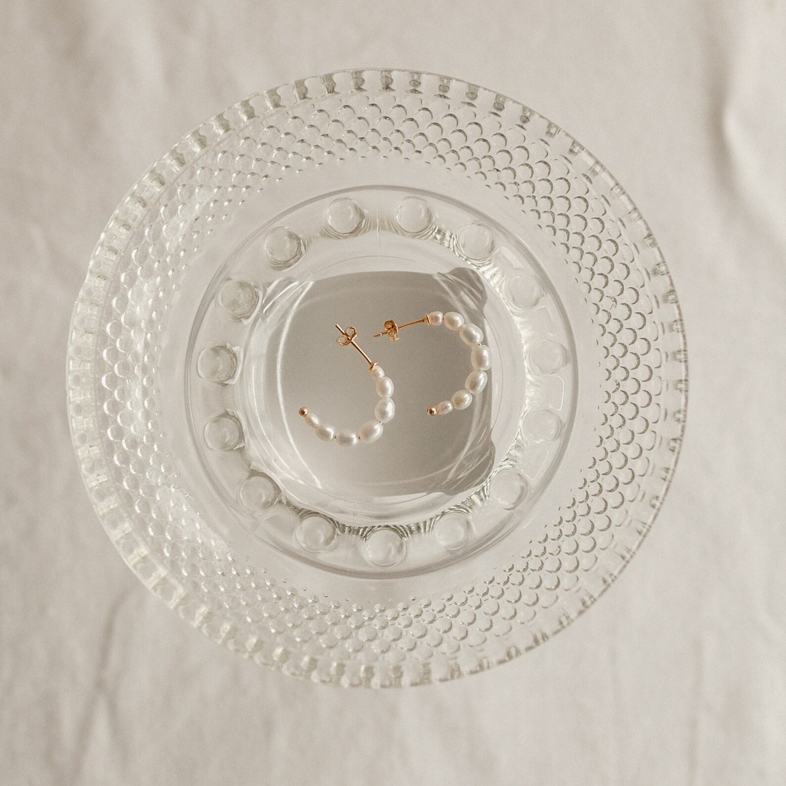 Exquisite Pearl Hoops A Timeless Treasure for Every Occasion