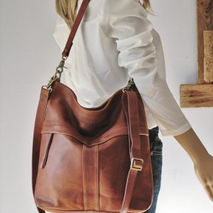 Exquisite Tan Leather Shoulder Bag Elevate Your Style with Versatility and Sophistication