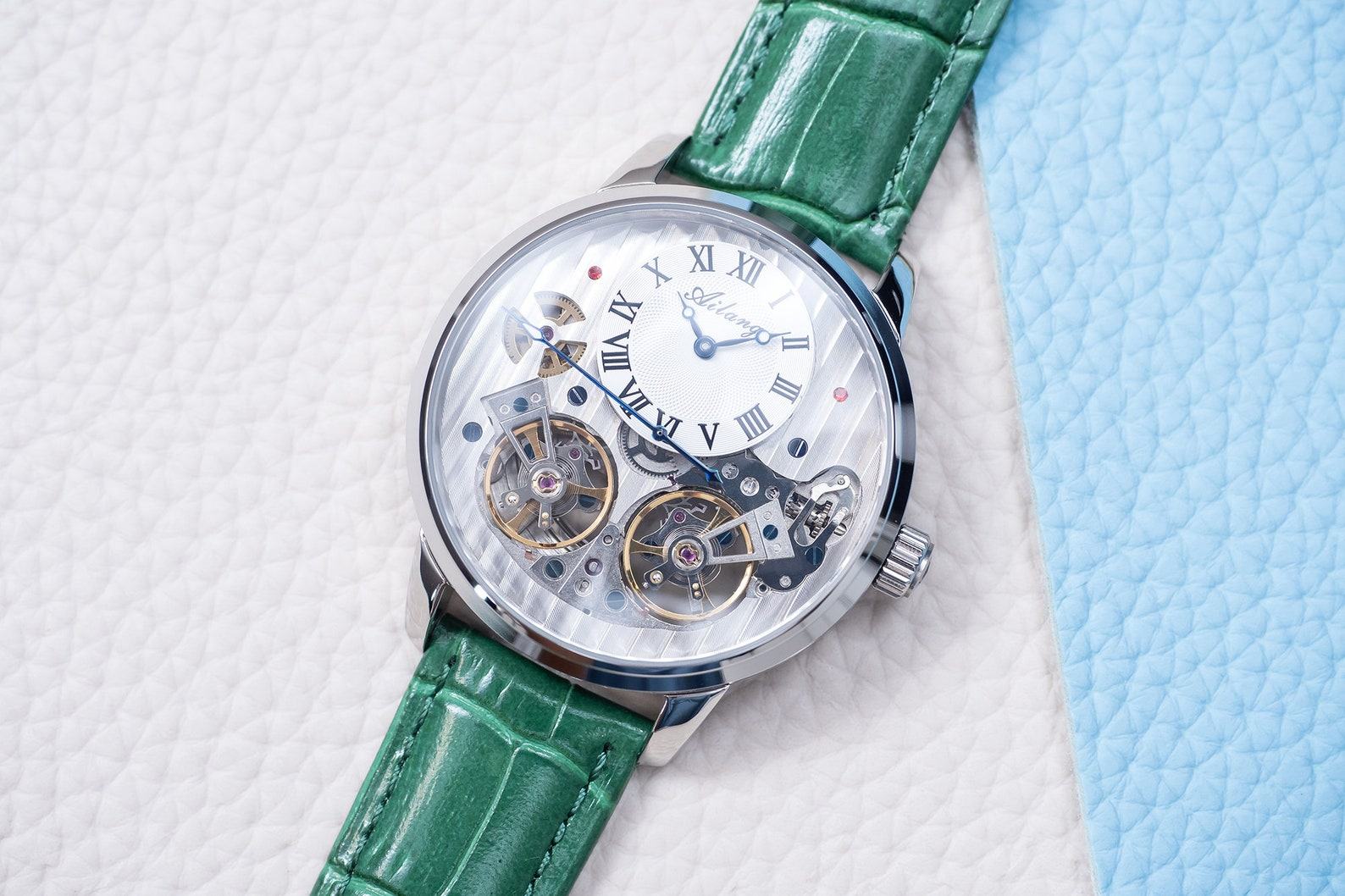 Exquisitely Engraved Automatic Timepiece A Timeless Masterpiece for Unforgettable Moments - Image 4