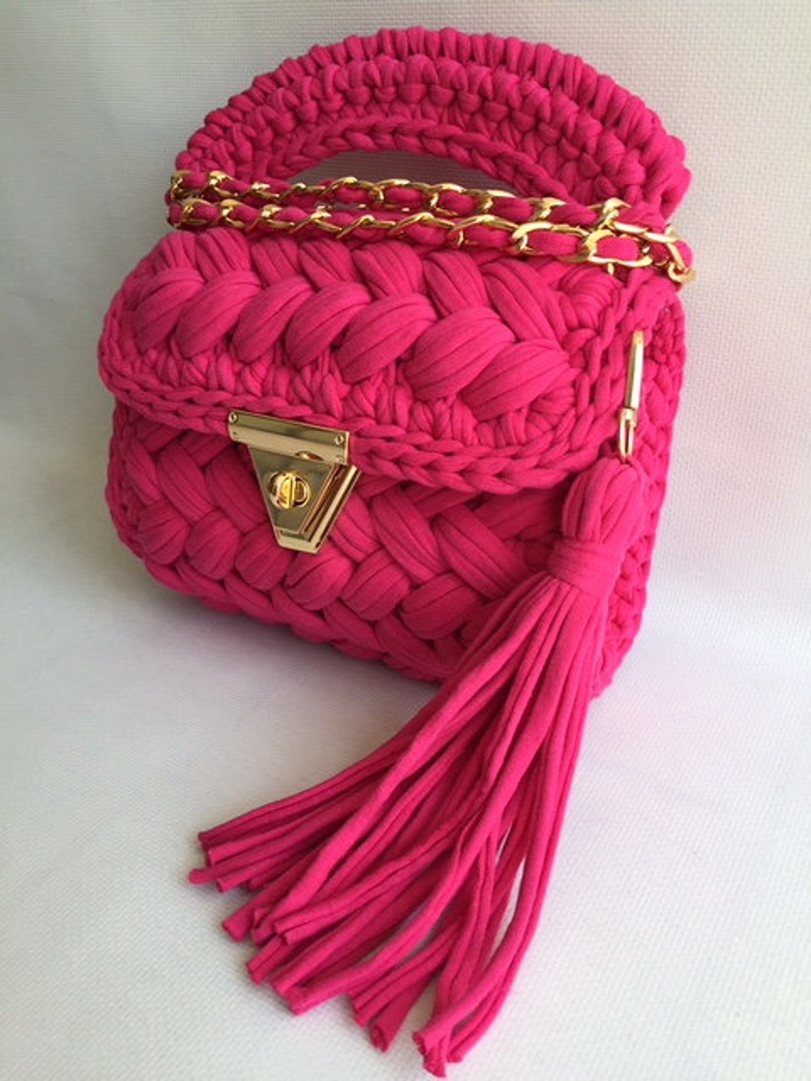 Exquisitely Handcrafted Beige Shoulder Bag A Tapestry of Woven Elegance - Image 2