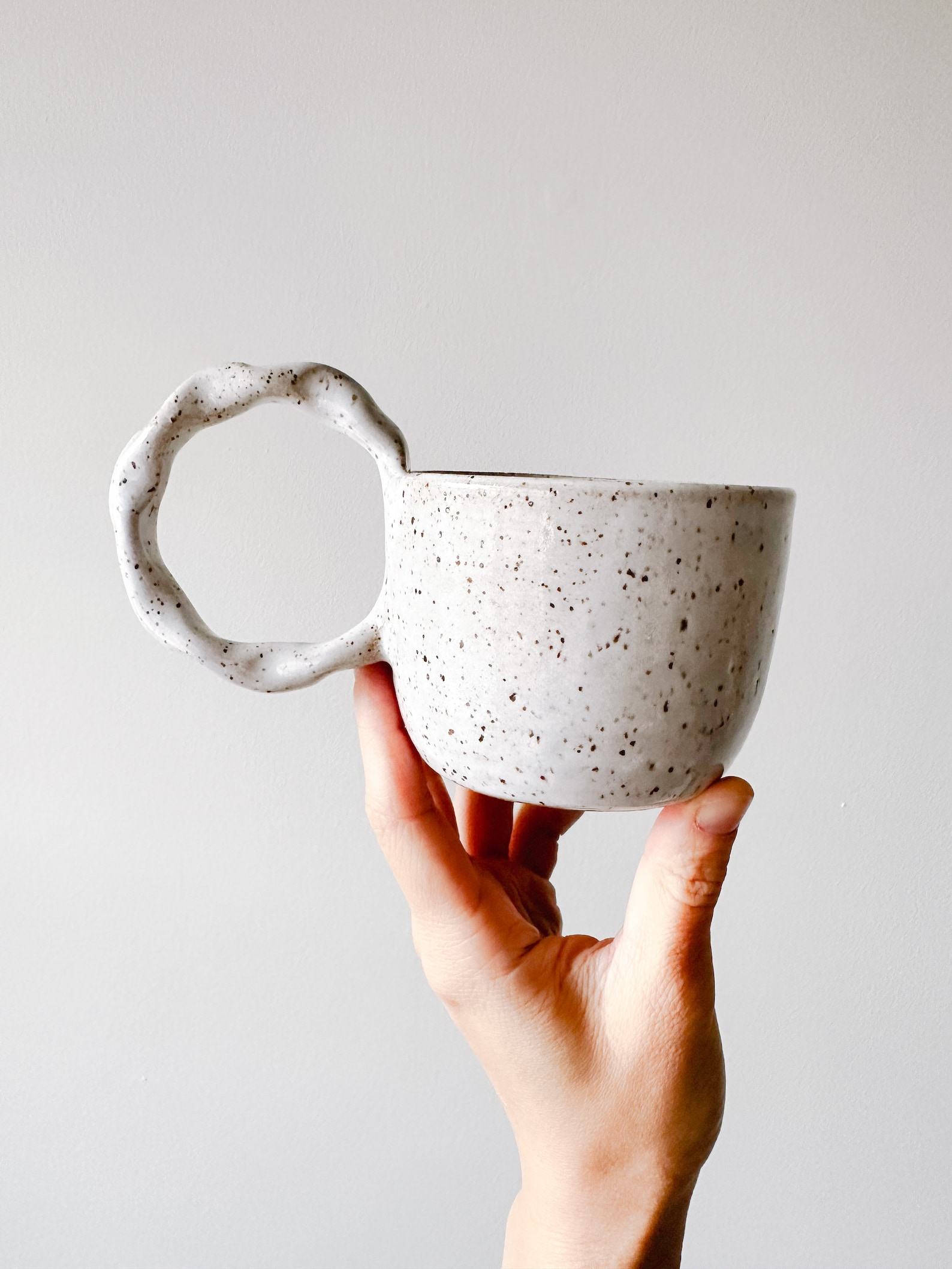 Festive Speckle Stoneware Wreath Mug Adorn Your Mornings with Holiday Cheer - Image 4