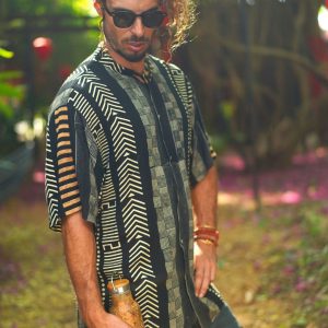 Geometric Print Button-Up Elevate Your Summer Wardrobe with Style and Comfort