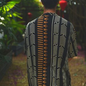 Geometric Print Button-Up Elevate Your Summer Wardrobe with Style and Comfort