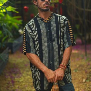 Geometric Print Button-Up Elevate Your Summer Wardrobe with Style and Comfort