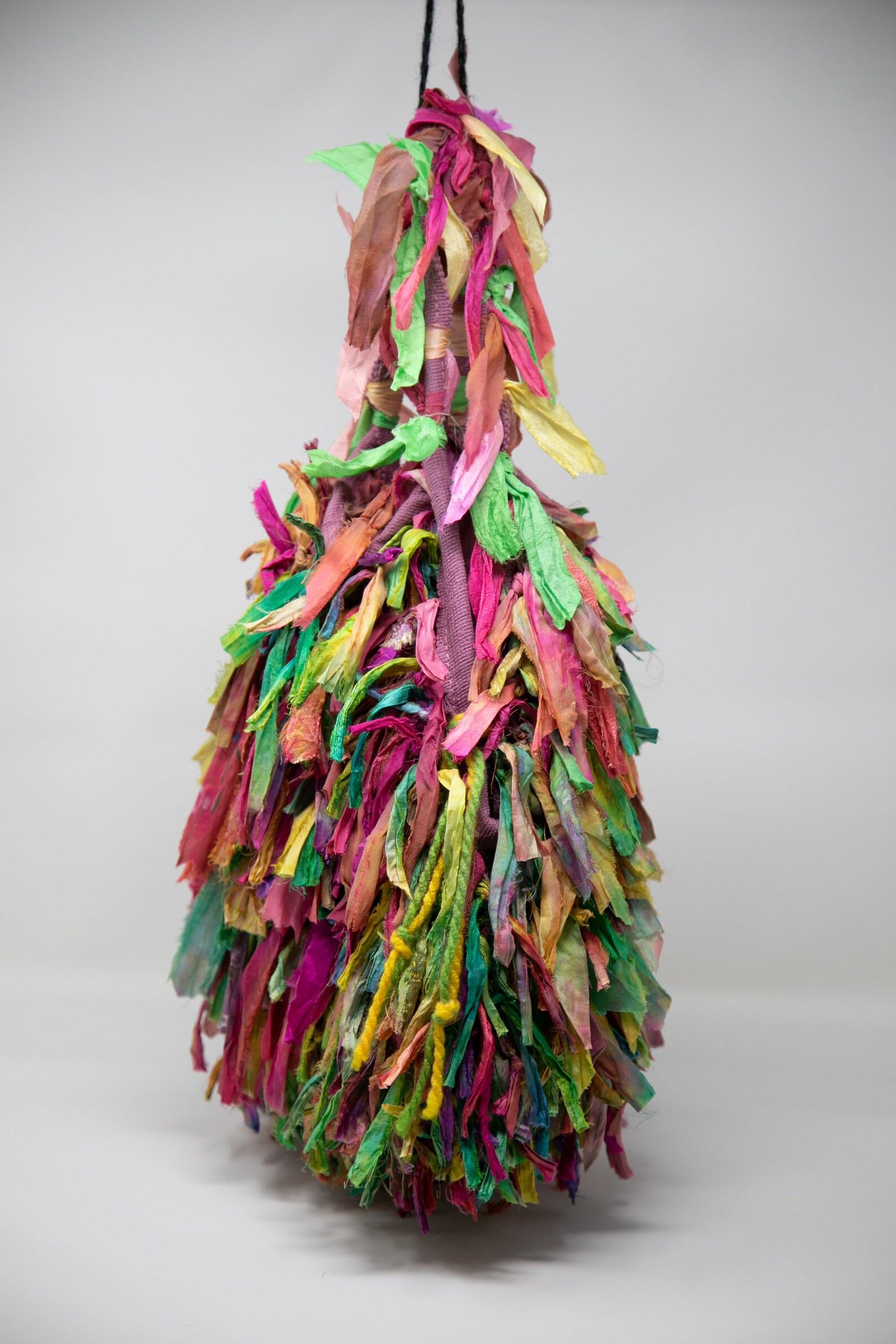 GG Bag The Epitome of Sophisticated Style and Unparalleled Craftsmanship - Image 3