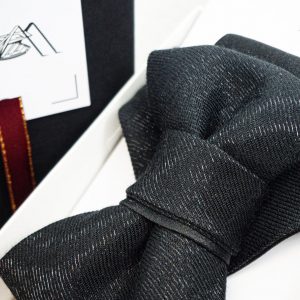 Graceful Linen Cushion with Duck Feather Comfort Country Charm in 4 Sizes