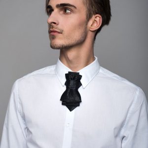 Graceful Linen Cushion with Duck Feather Comfort Country Charm in 4 Sizes