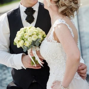 Graceful Linen Cushion with Duck Feather Comfort Country Charm in 4 Sizes