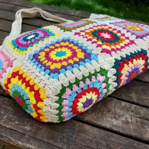 Granny Square Crochet Bag A Boho Patchwork Masterpiece for Beach Days and Beyond