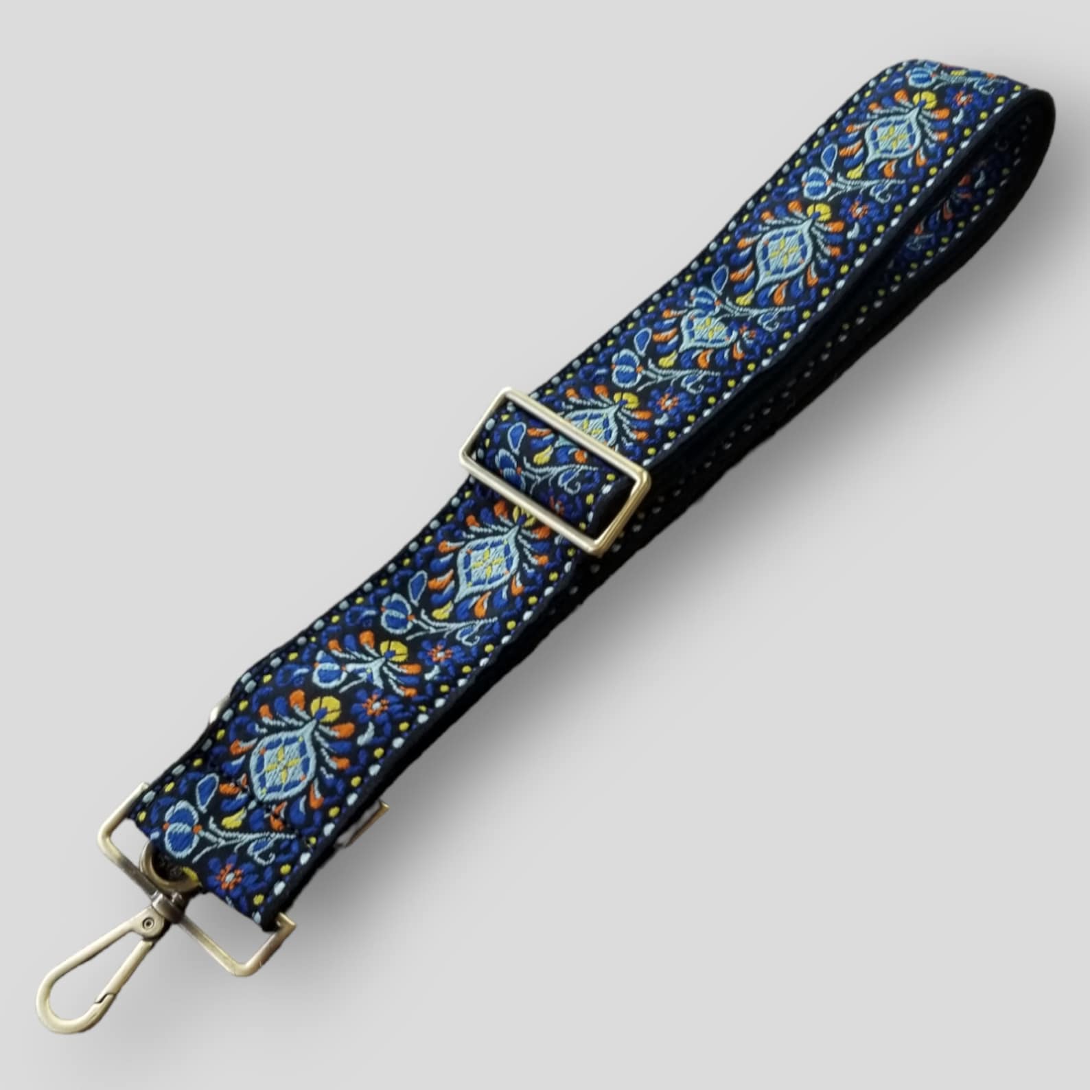 Groovy Floral Woven Crossbody Guitar Strap Blue & Black