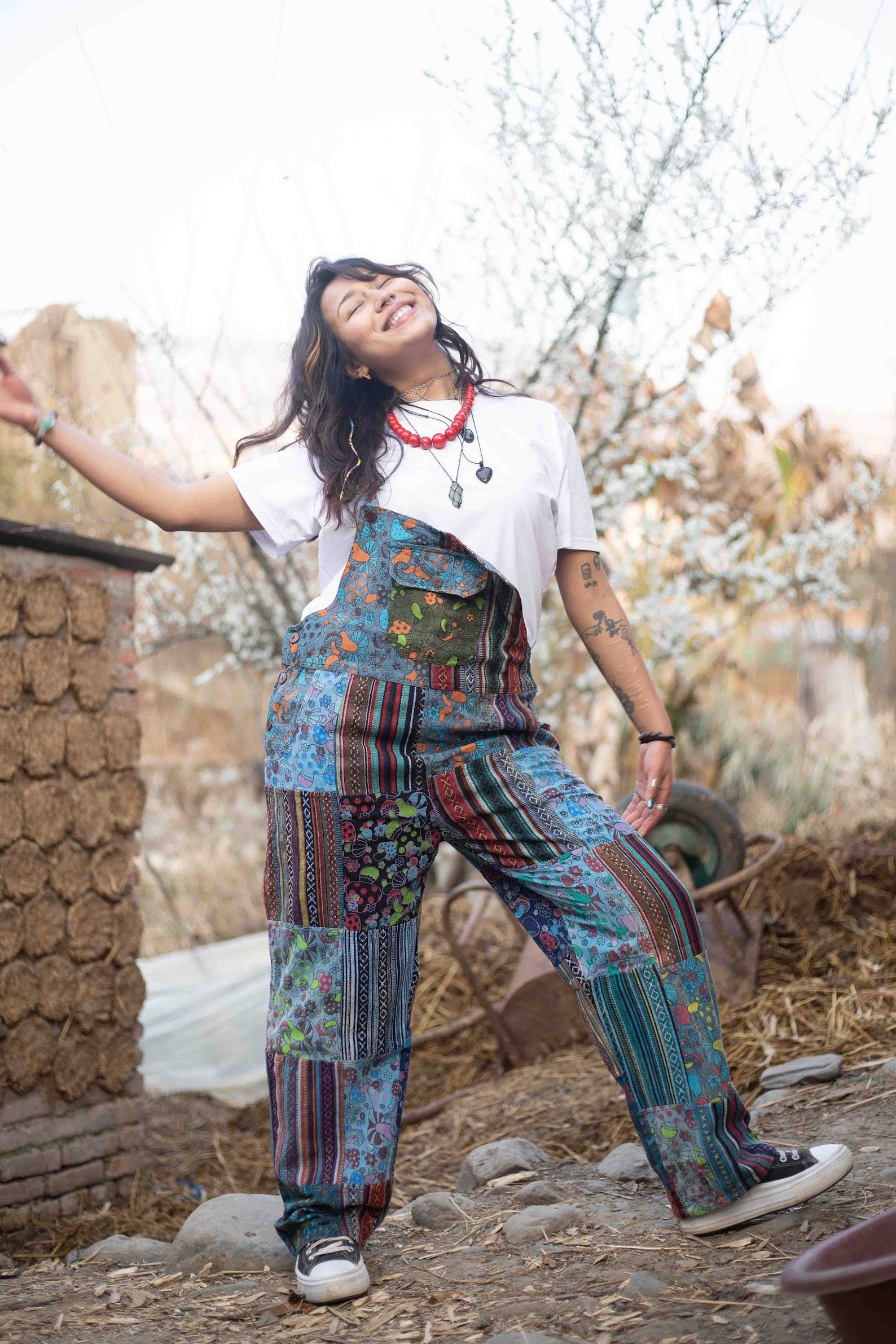 Groovy Hippie Patchwork Overalls One Size Fits All, Adjustable Lengths for Festival Vibes - Image 6