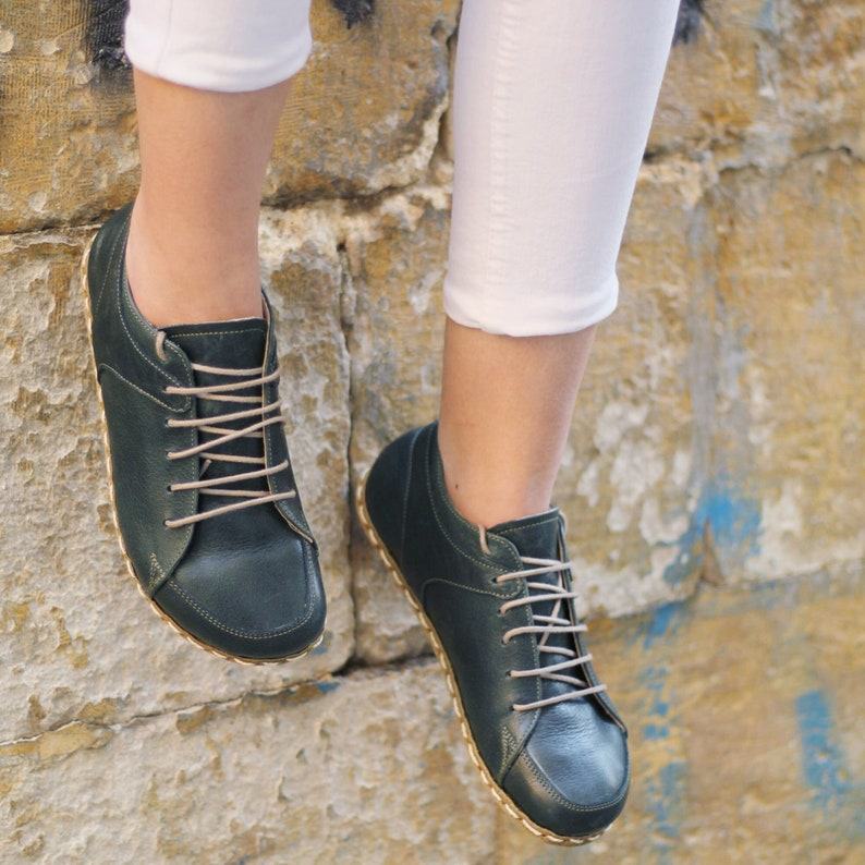 Grounding Barefoot Sneakers Toledo Green – Handmade Green Leather for Women