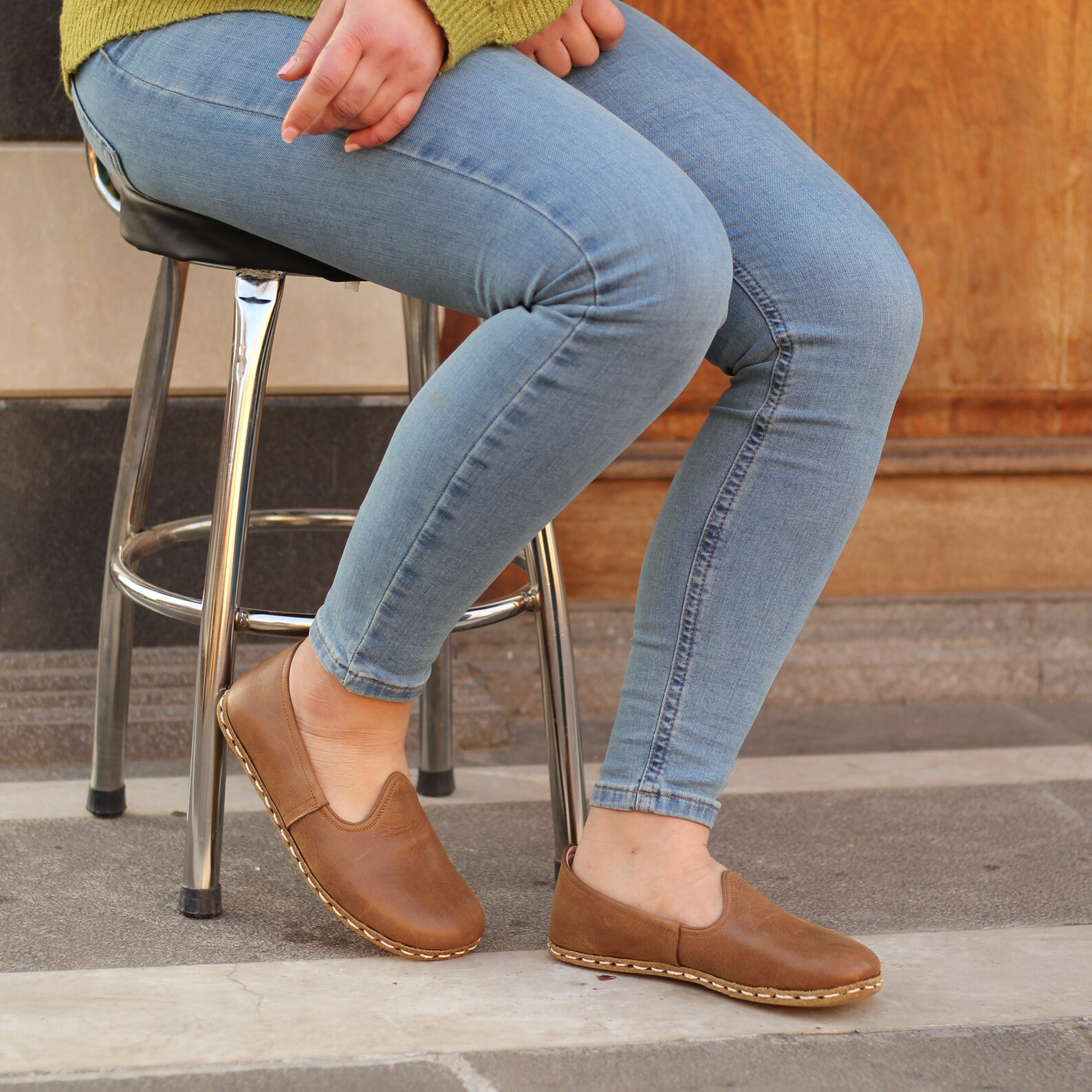 Grounding Shoes Embrace Nature’s Energy with Barefoot Comfort