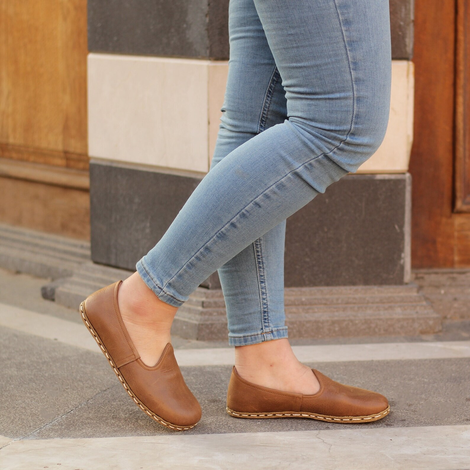 Grounding Shoes Embrace Nature’s Energy with Barefoot Comfort