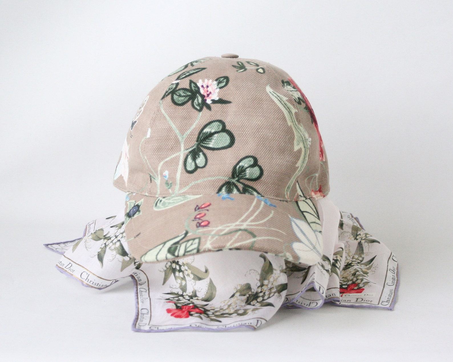 GUCCI Cap with Vibrant Floral Print Elevate Your Style with Nature’s Canvas - Image 2