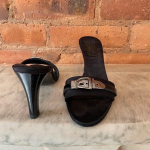 Gucci Satin Buckle Mule Sandals Elevate Your Style with Timeless Elegance