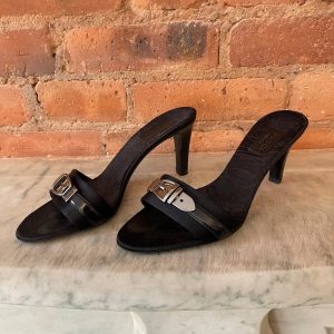 Gucci Satin Buckle Mule Sandals Elevate Your Style with Timeless Elegance