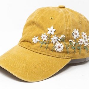 Hand-Embroidered Daisy Baseball Cap Mustard Yellow Floral Essence for Unforgettable Style
