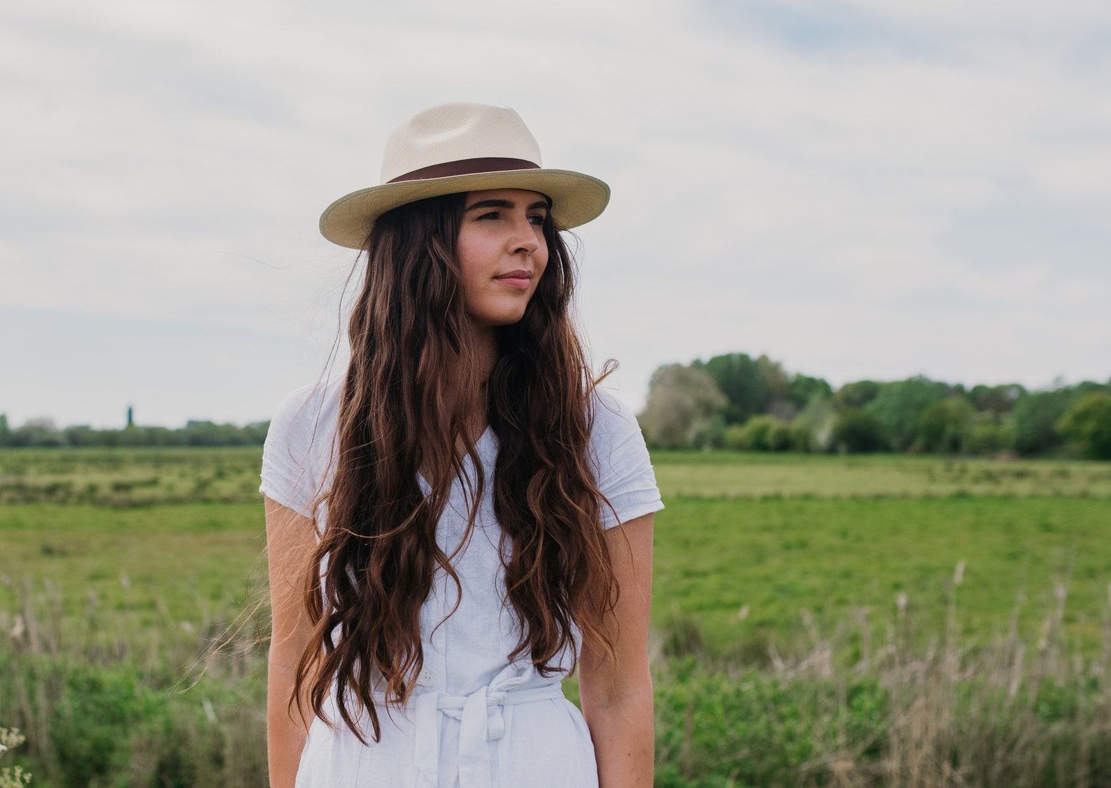 Handcrafted Ecuadorian Fedora Timeless Style and Sun Protection - Image 4